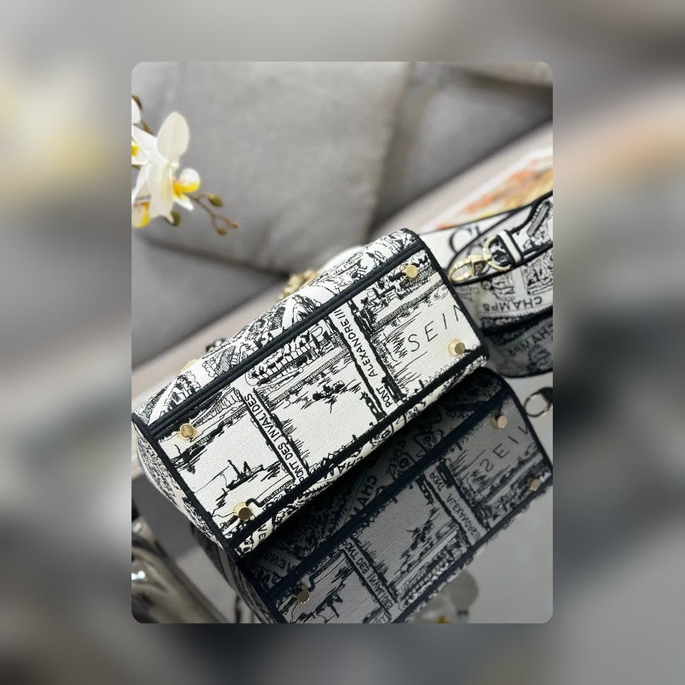 Anum Bags Detail