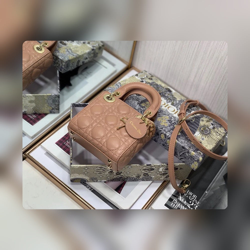 Anum Bags Detail