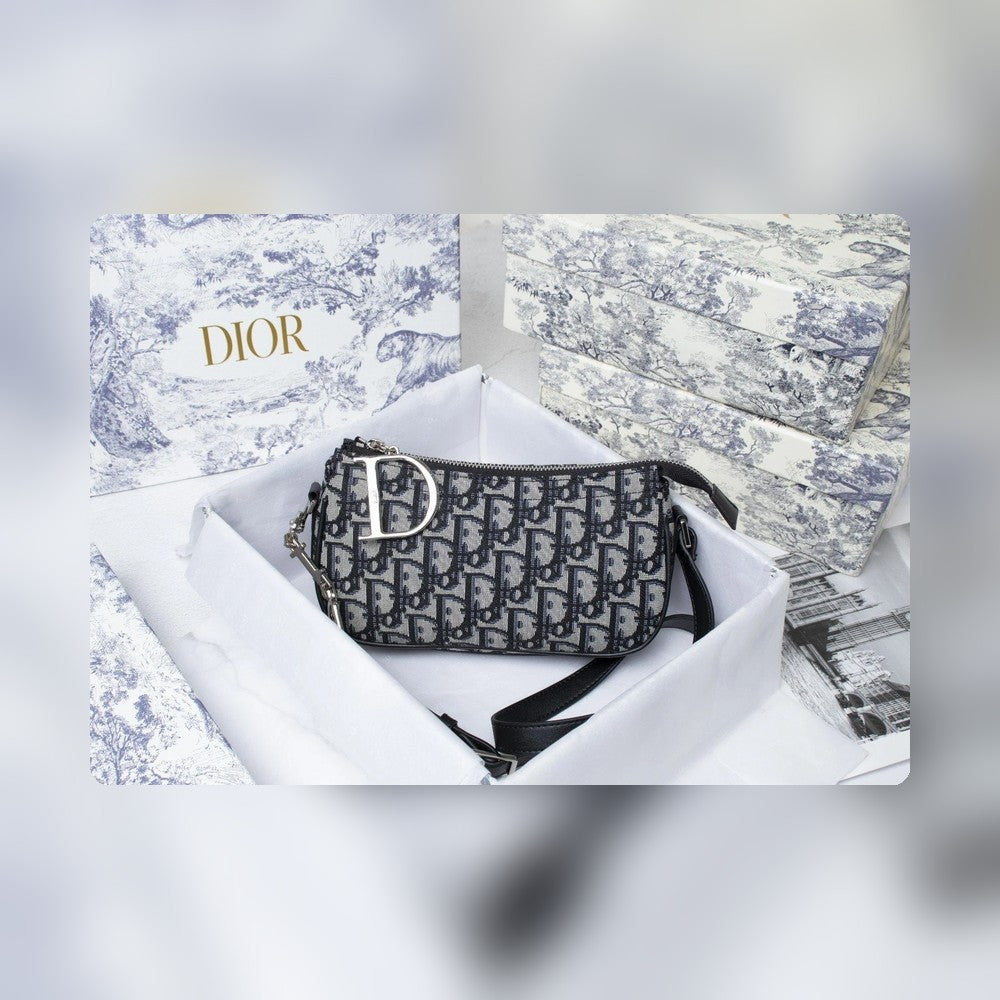 Anum Bags Detail