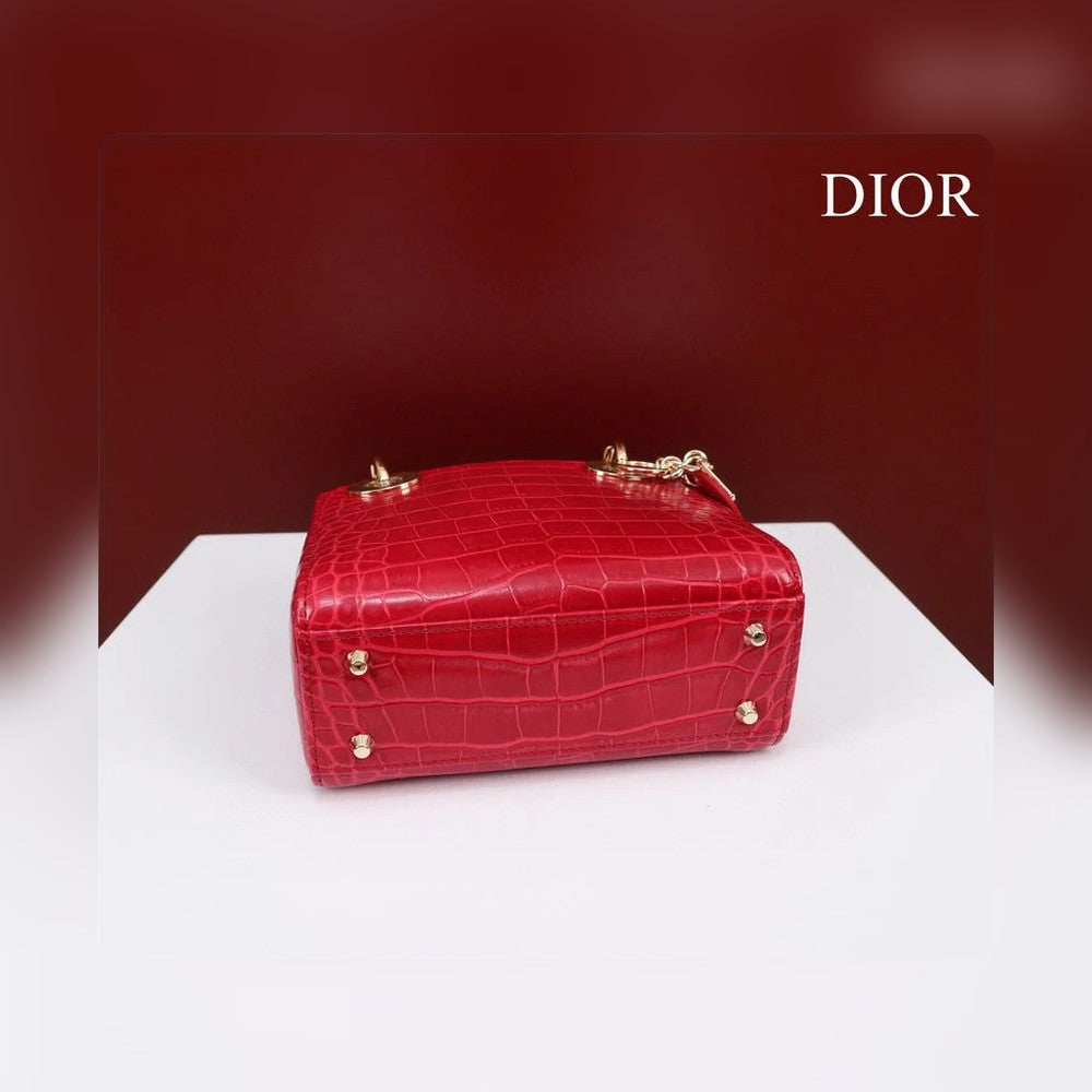 Anum Bags Detail