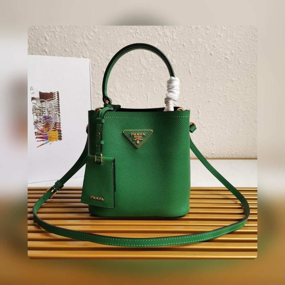 Anum Bags Detail