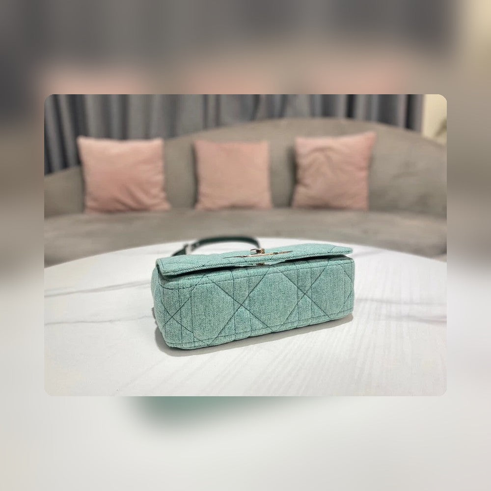 Anum Bags Detail