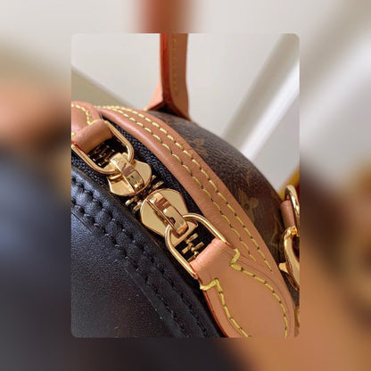 Anum Bags Detail