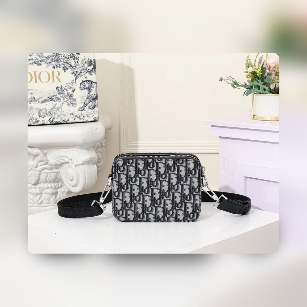 Anum Bags Detail