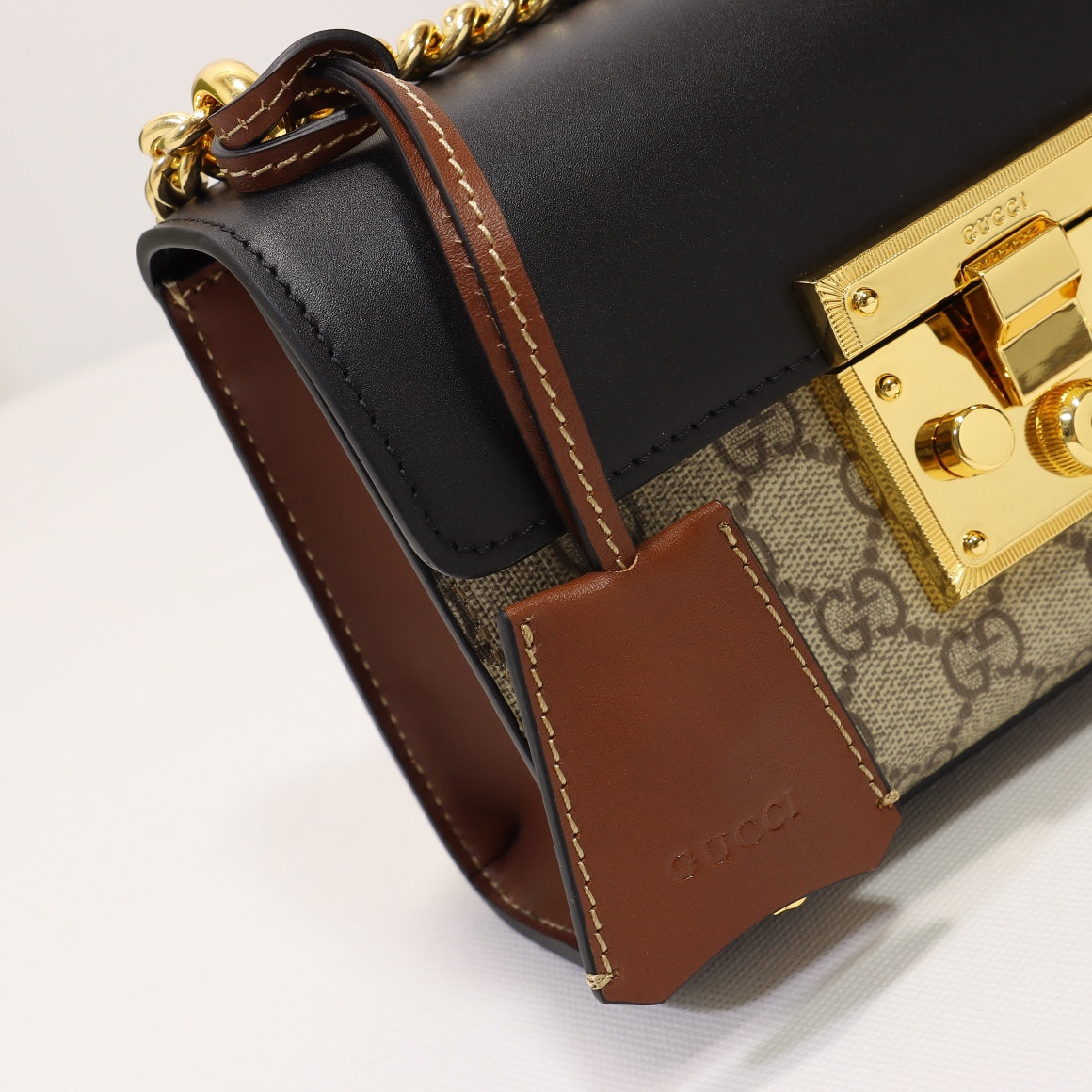 Anum Bags Detail