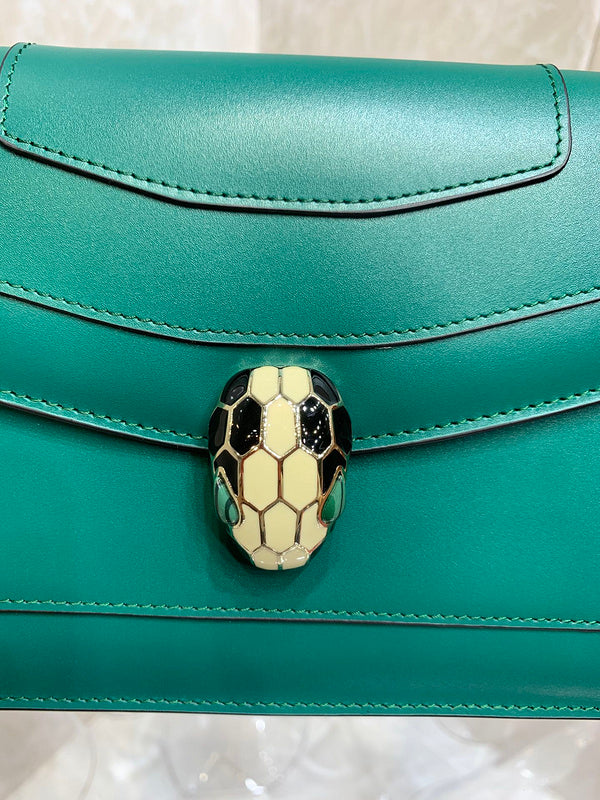 Anum Bags Detail