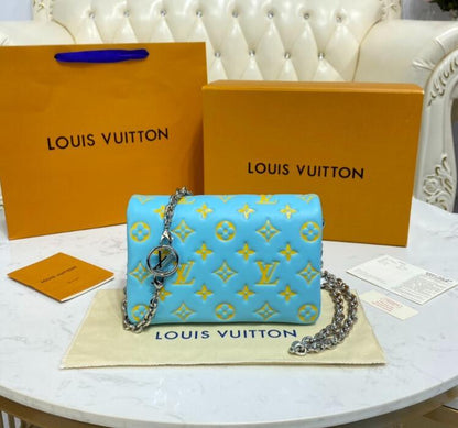 Anum Bags Detail