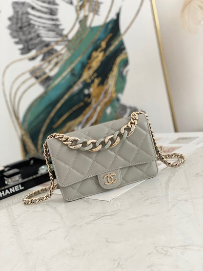 Anum Bags Detail