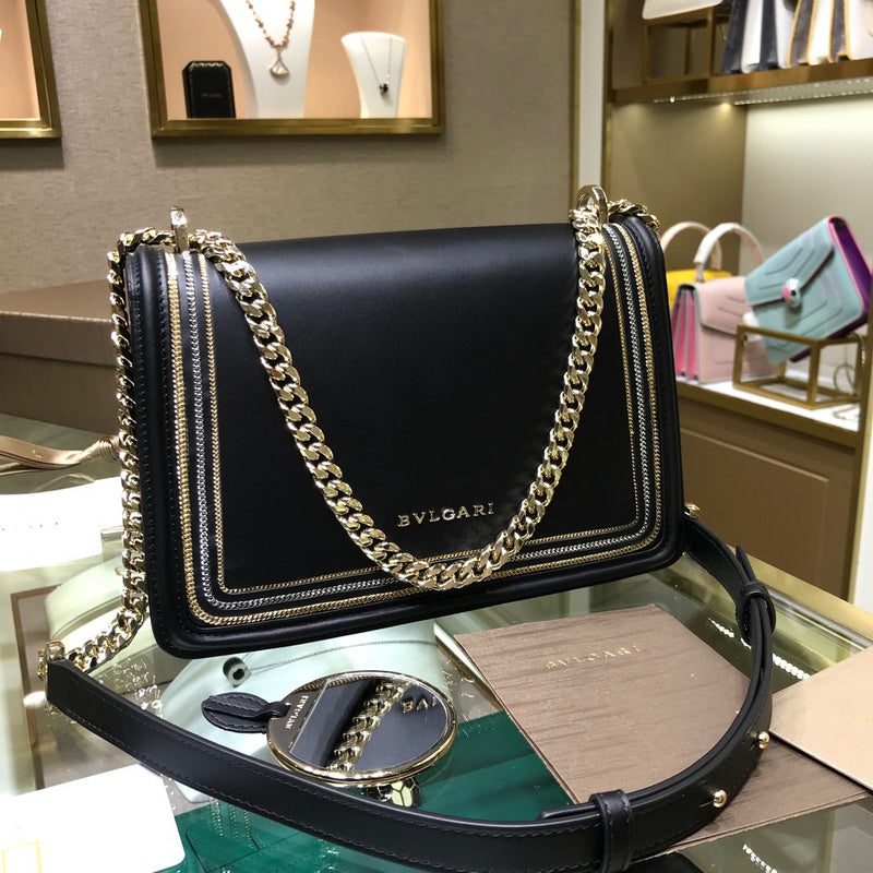 Anum Bags Detail