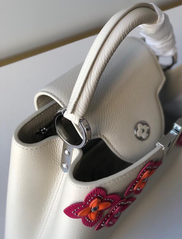 Anum Bags Detail
