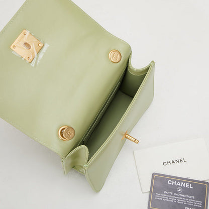 Anum Bags Detail