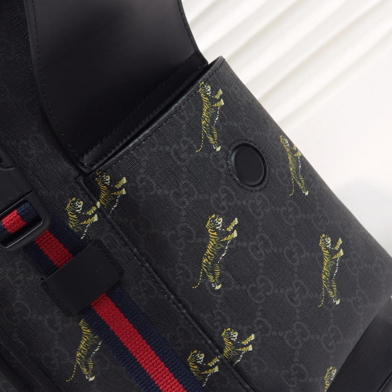 Anum Bags Detail