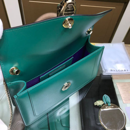 Anum Bags Detail
