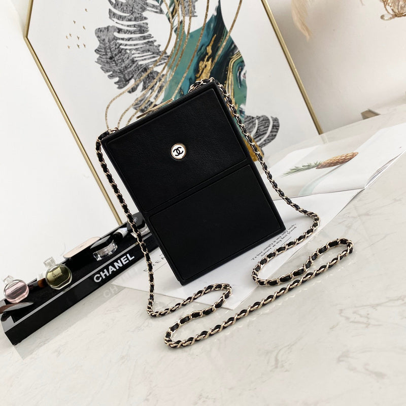 Anum Bags Detail