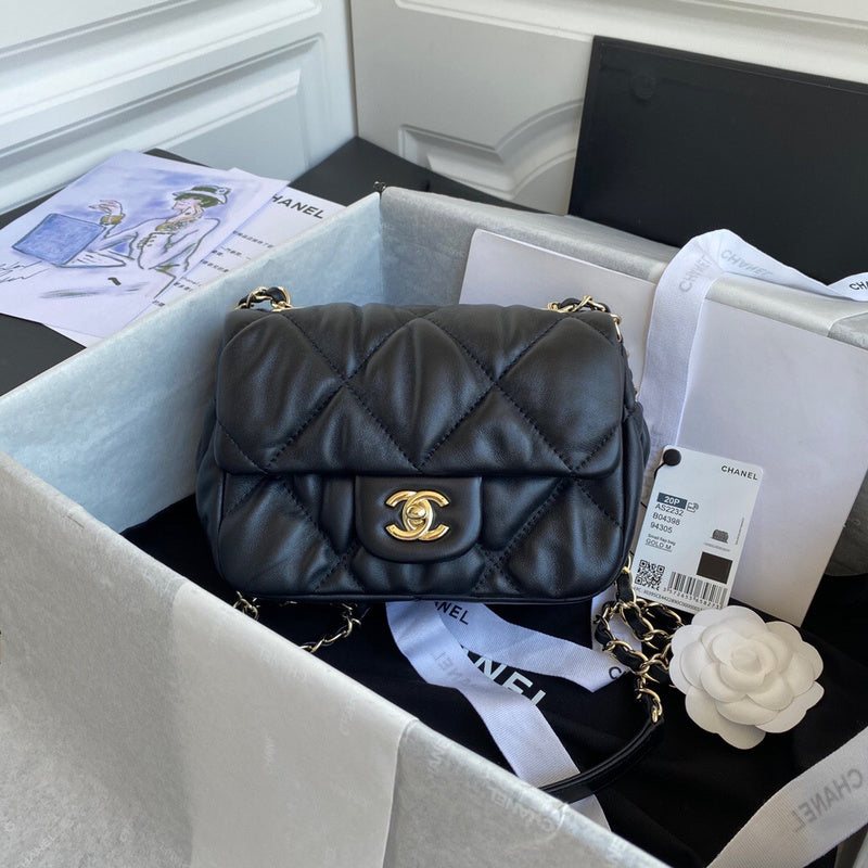 Anum Bags Detail