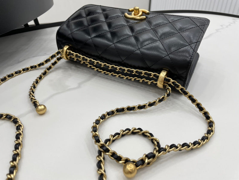 Anum Bags Detail