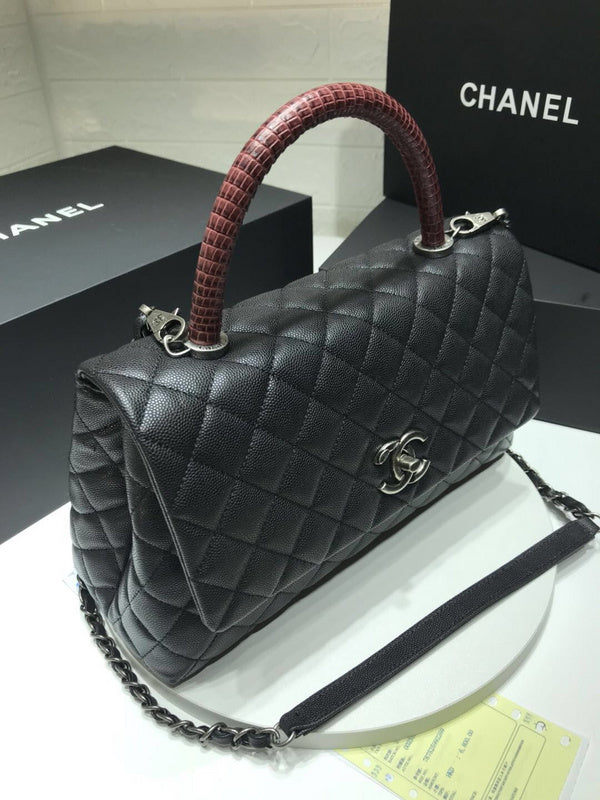 Anum Bags Detail