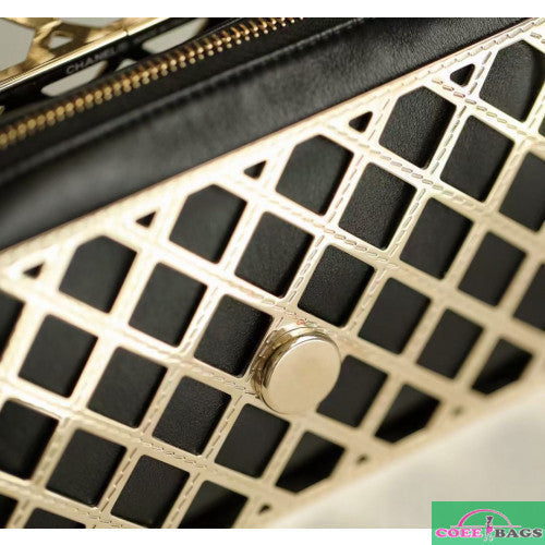Anum Bags Detail