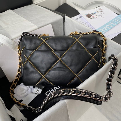 Anum Bags Detail