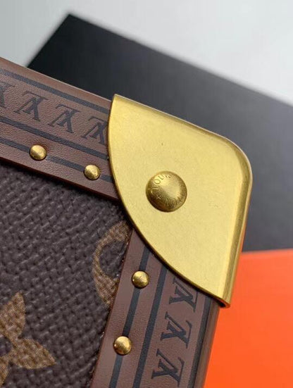Anum Bags Detail