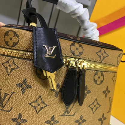 Anum Bags Detail