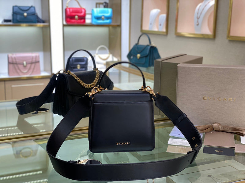 Anum Bags Detail