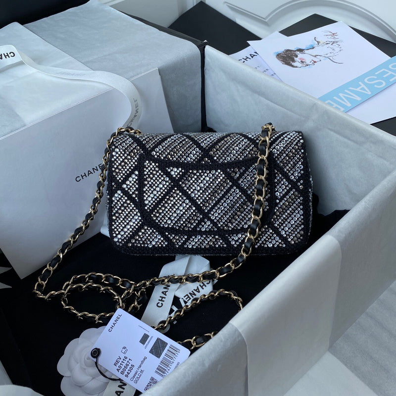 Anum Bags Detail