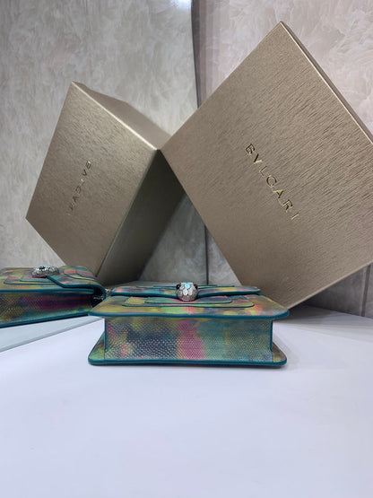Anum Bags Detail