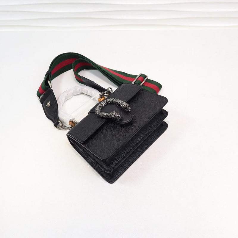 Anum Bags Detail
