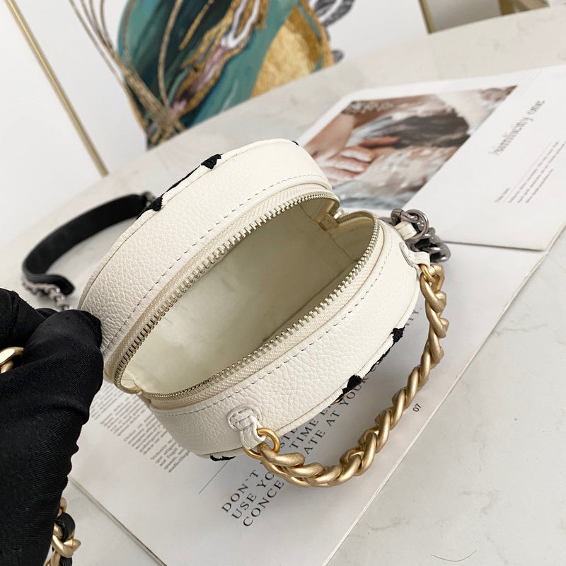 Anum Bags Detail
