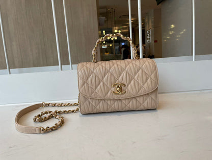 Anum Bags Detail