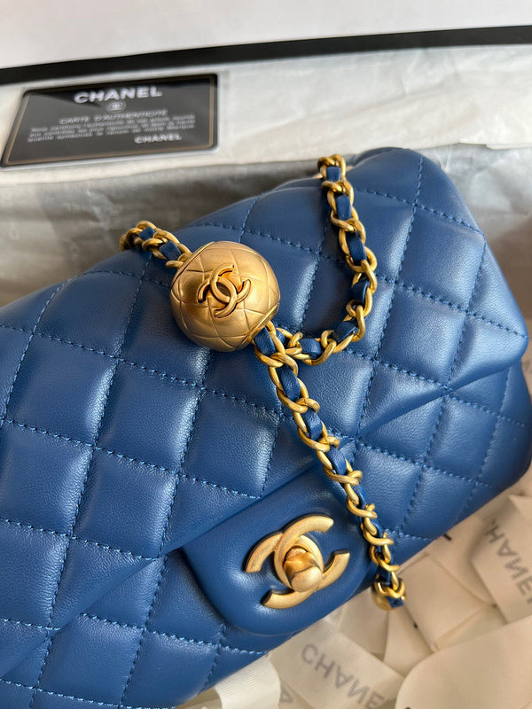 Anum Bags Detail