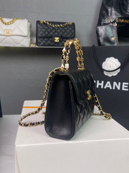 Anum Bags Detail