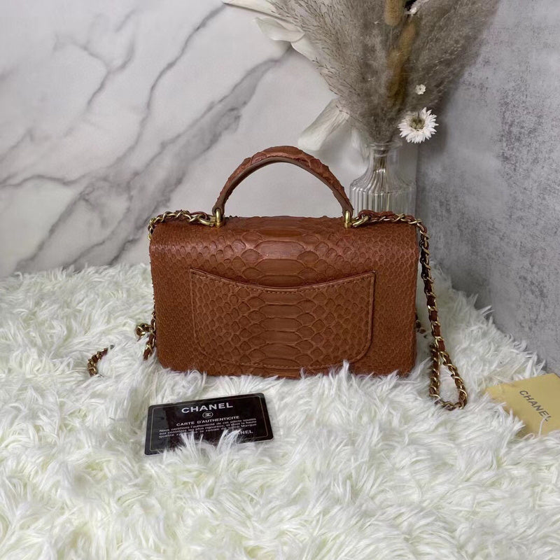 Anum Bags Detail