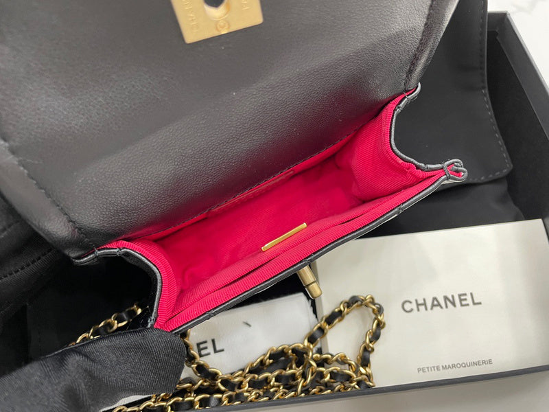Anum Bags Detail