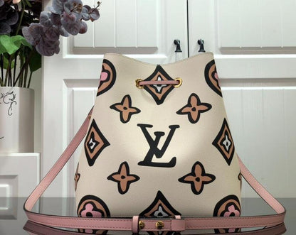 Anum Bags Detail
