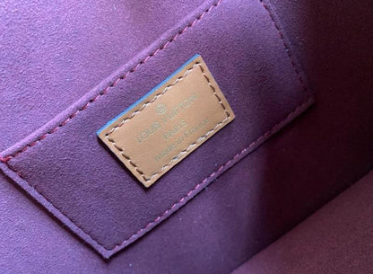 Anum Bags Detail