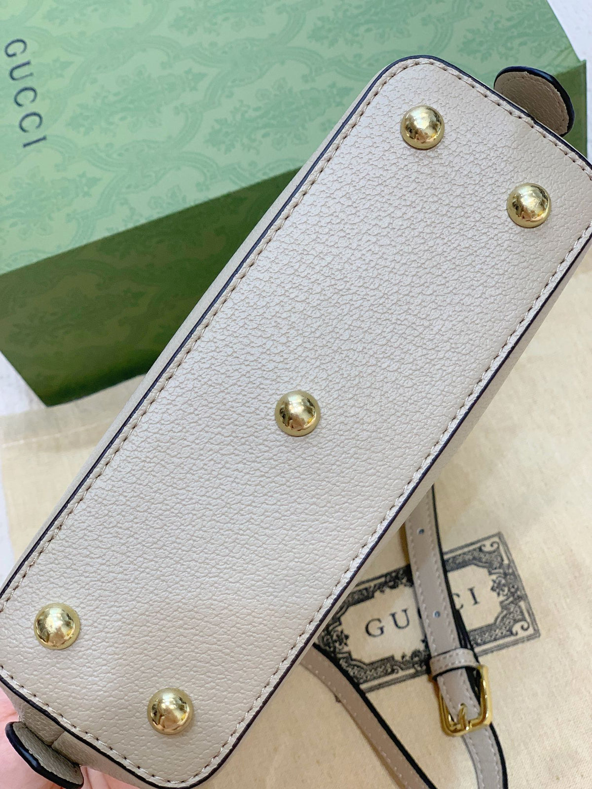 Anum Bags Detail