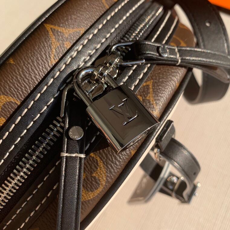 Anum Bags Detail