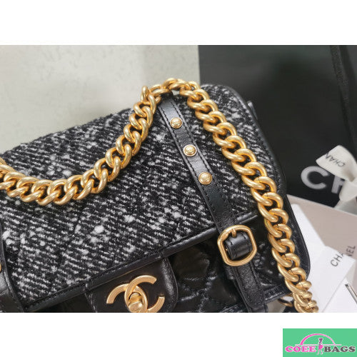 Anum Bags Detail