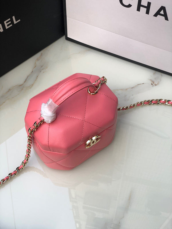 Anum Bags Detail