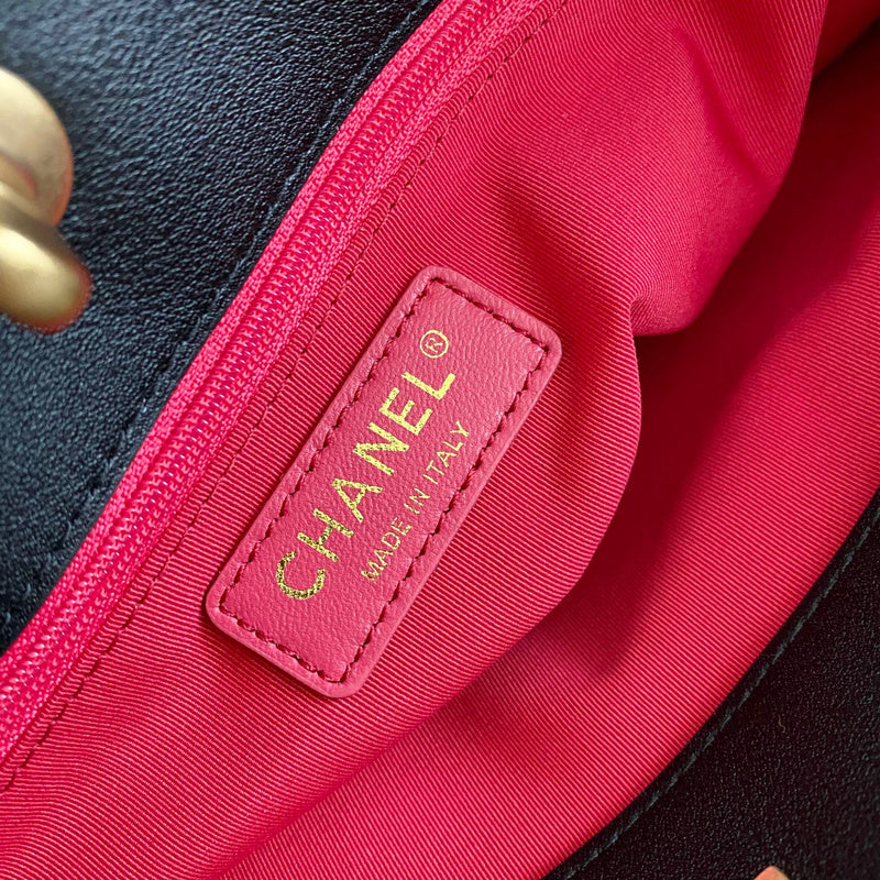Anum Bags Detail