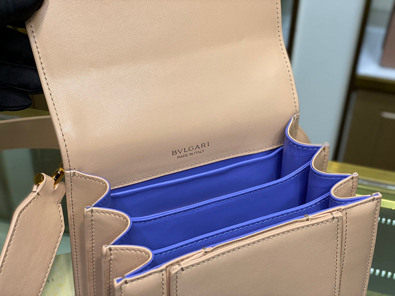 Anum Bags Detail