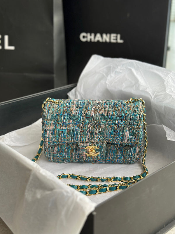 Anum Bags Detail