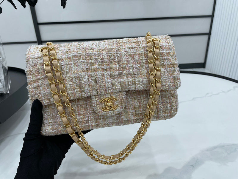 Anum Bags Detail