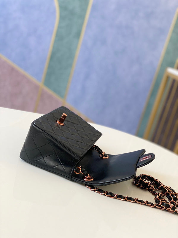 Anum Bags Detail