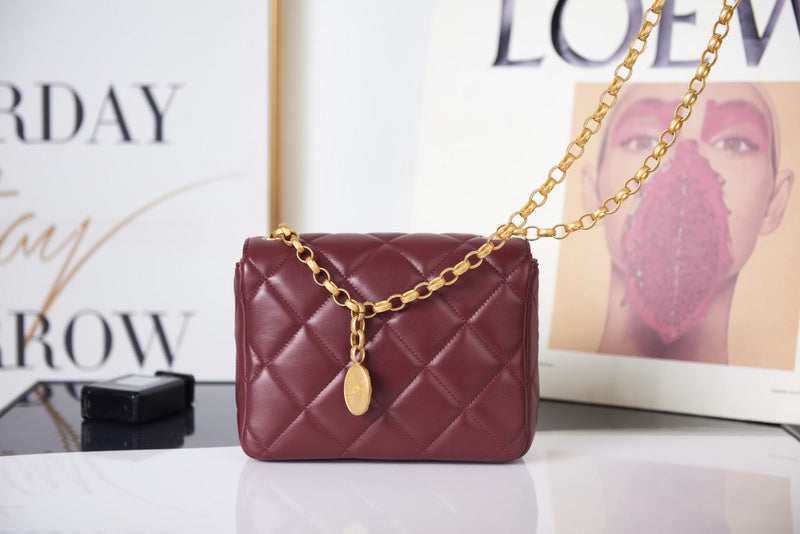 Anum Bags Detail