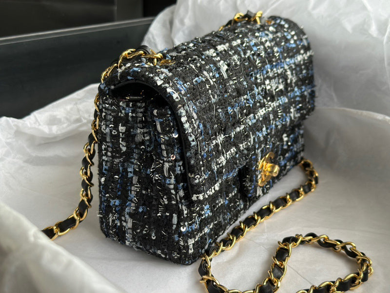 Anum Bags Detail