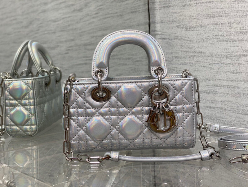 Anum Bags Detail