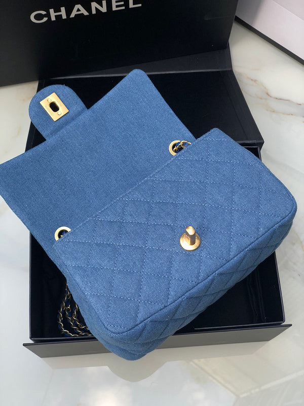 Anum Bags Detail